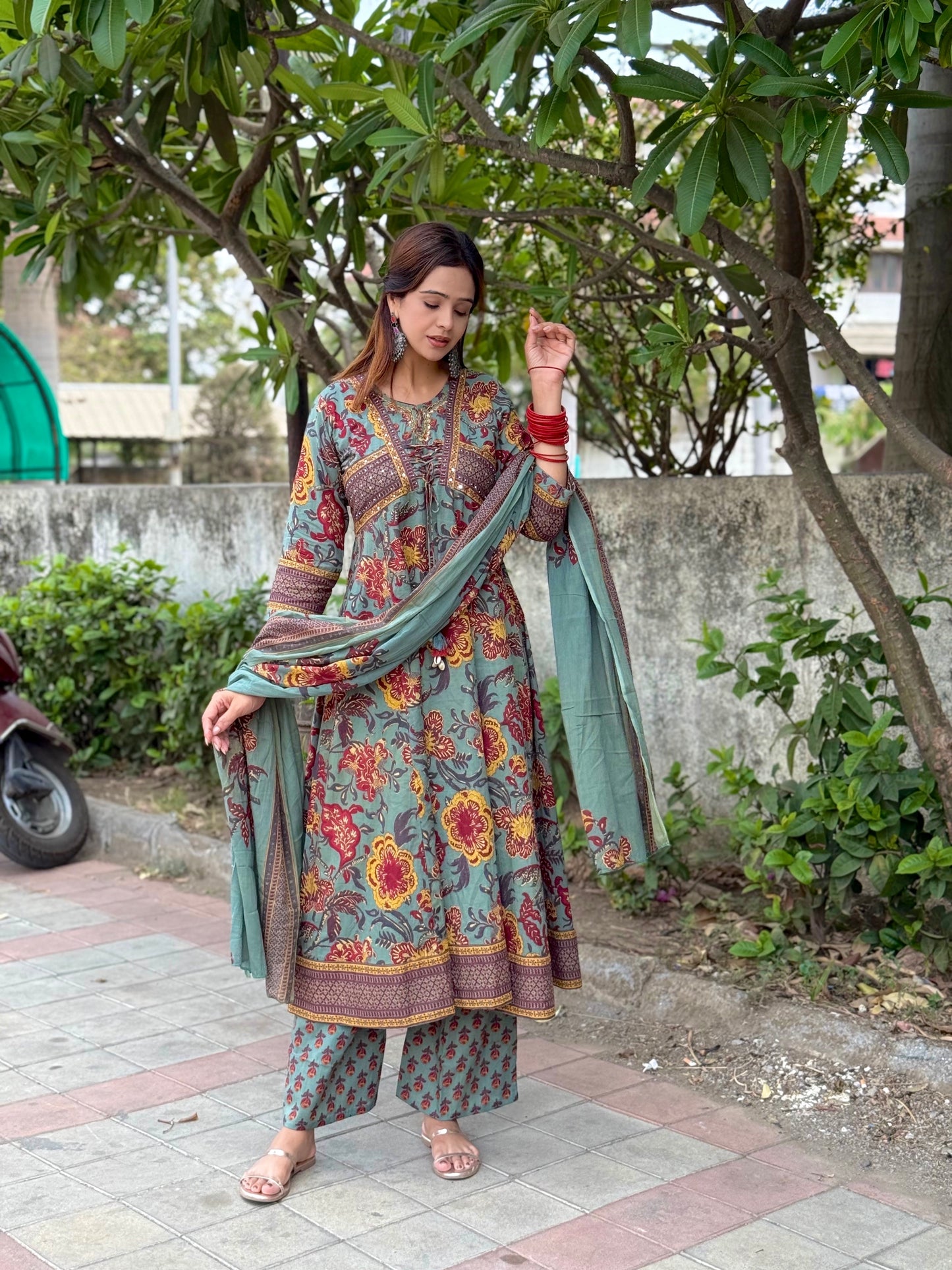 Pankhuri Suit Set