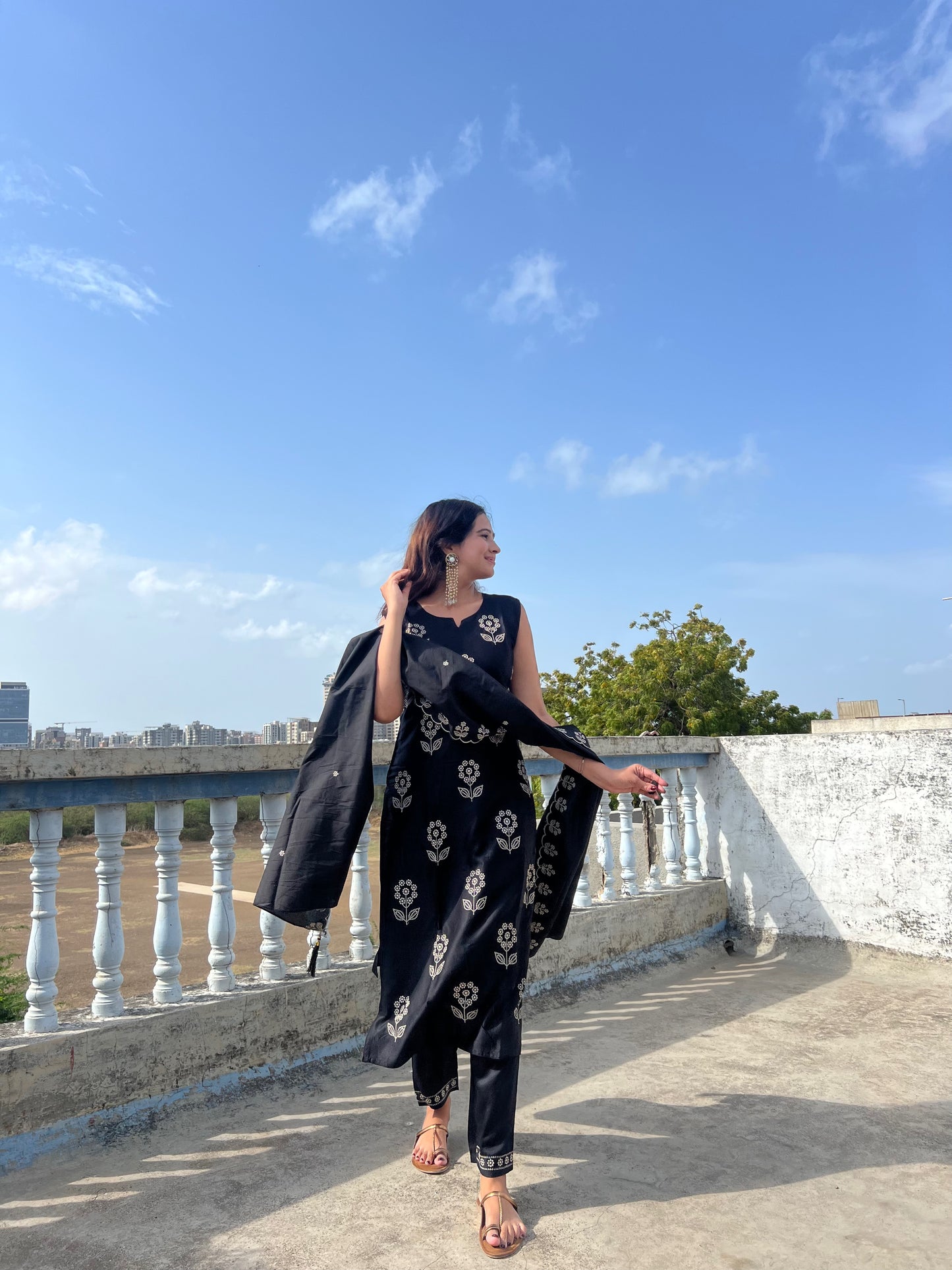 Esha Suit Set