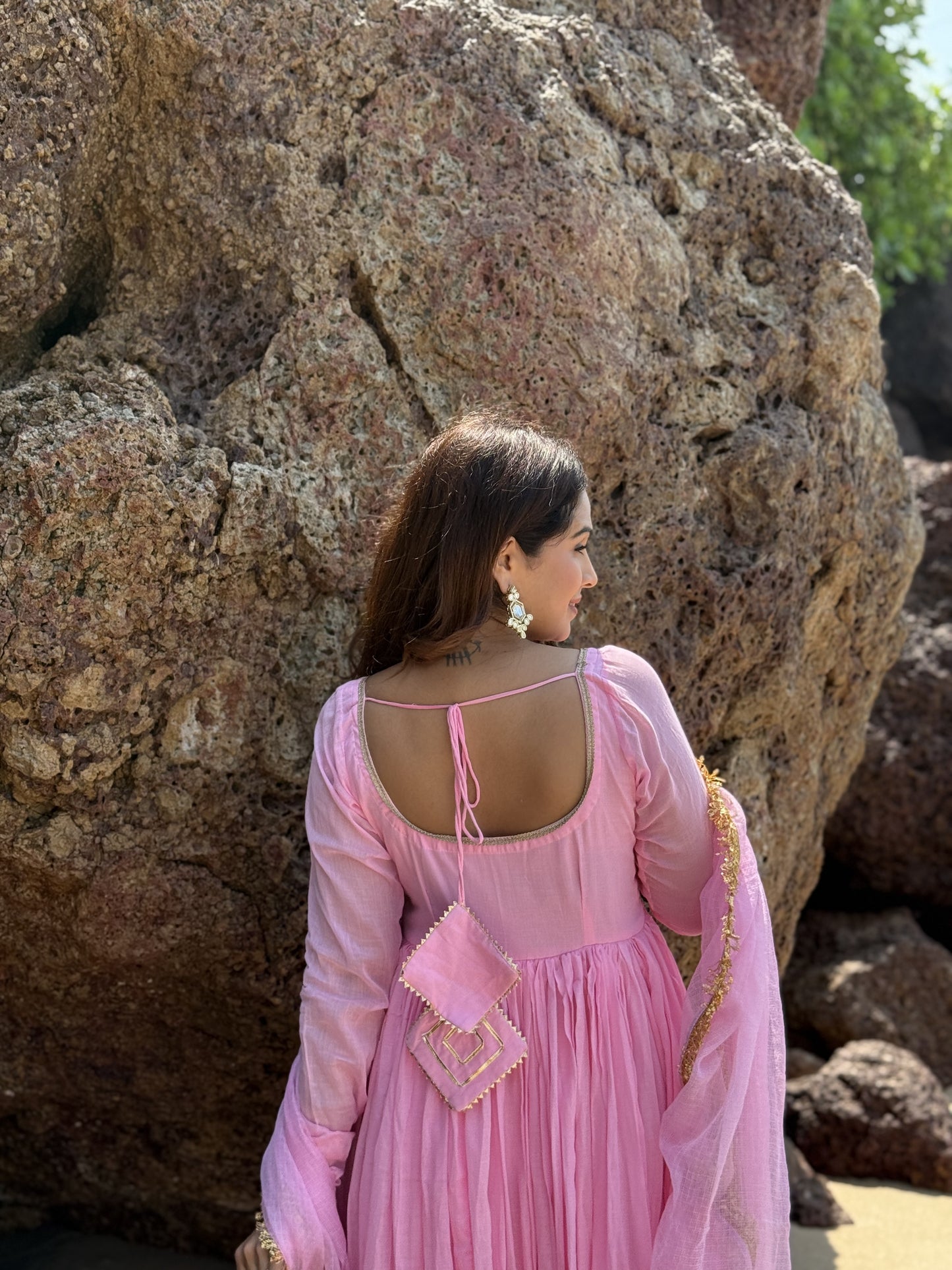 Varnaa Suit Set