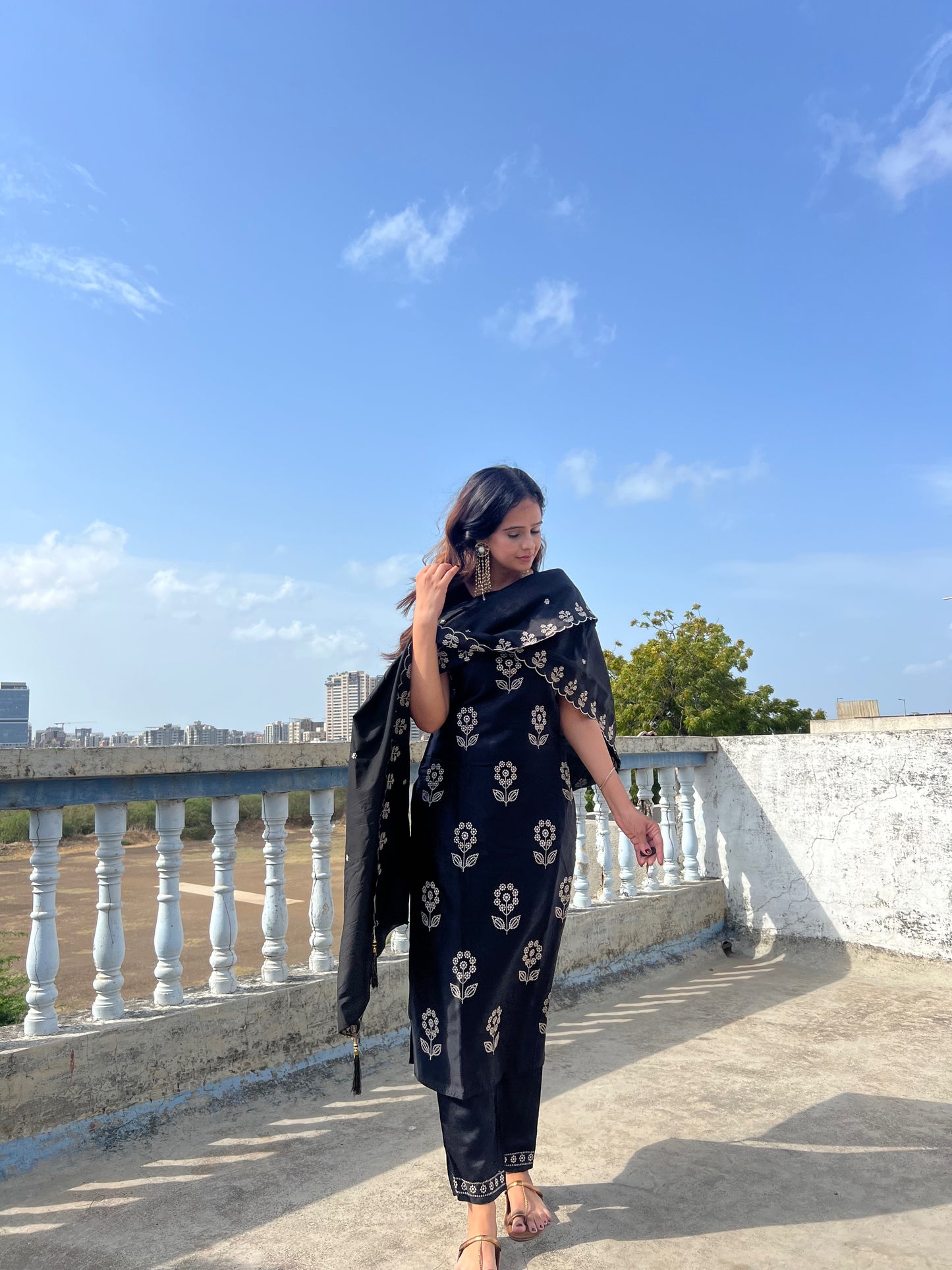 Esha Suit Set