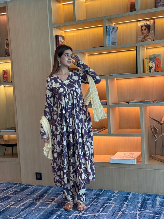 Gauri Suit Set
