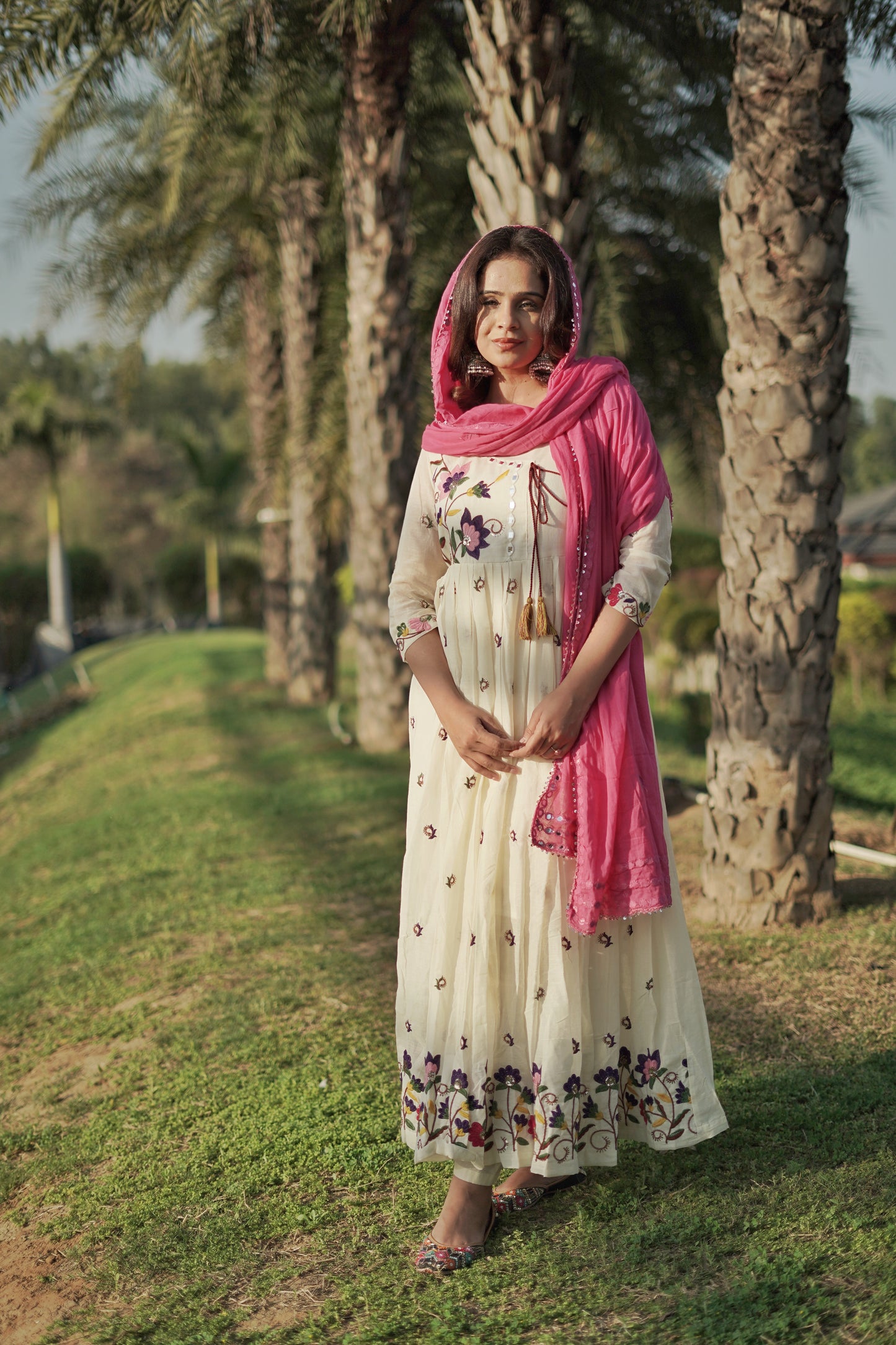 Atmika Suit Set (kurta and dupatta)